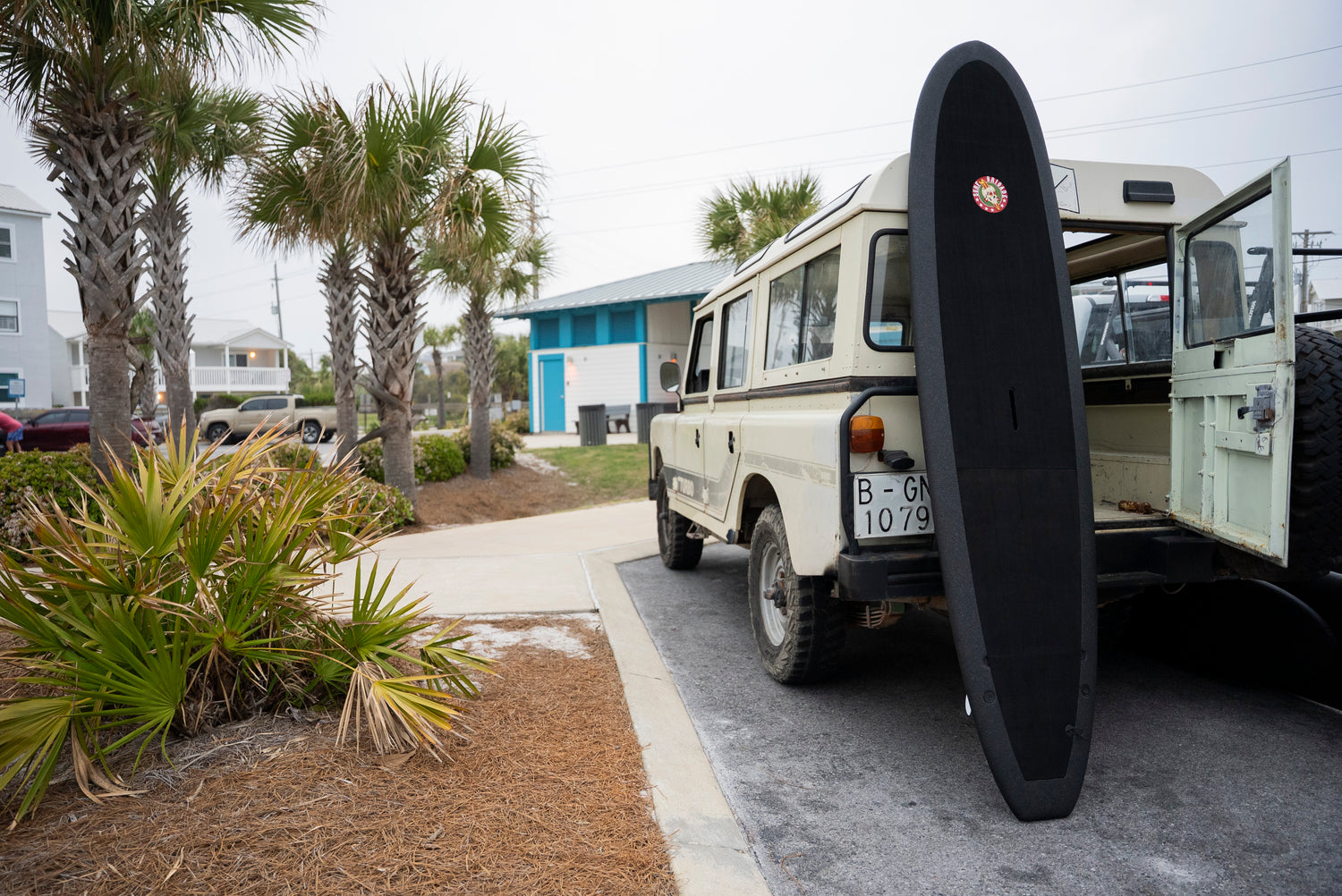 Surf Brigade Surfboard / M4